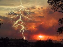 Inspiration for the character for 'electricity' Inspiration for the character for 'electricity'